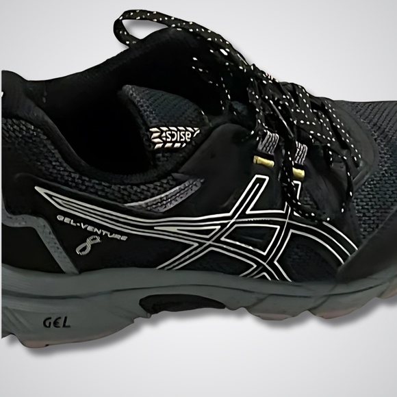 Asics Black and Pink Athletic Shoes with Trail-Ready Design - Picture 4 of 7